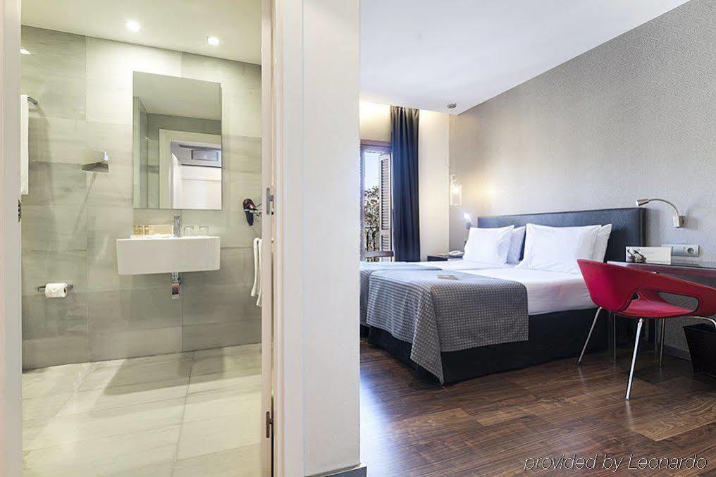 Hotel Exe Ramblas Boqueria 3*