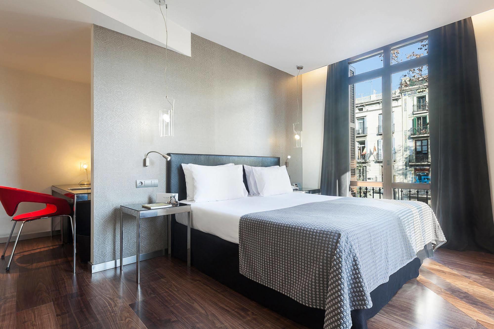 Hotel Exe Ramblas Boqueria 3*