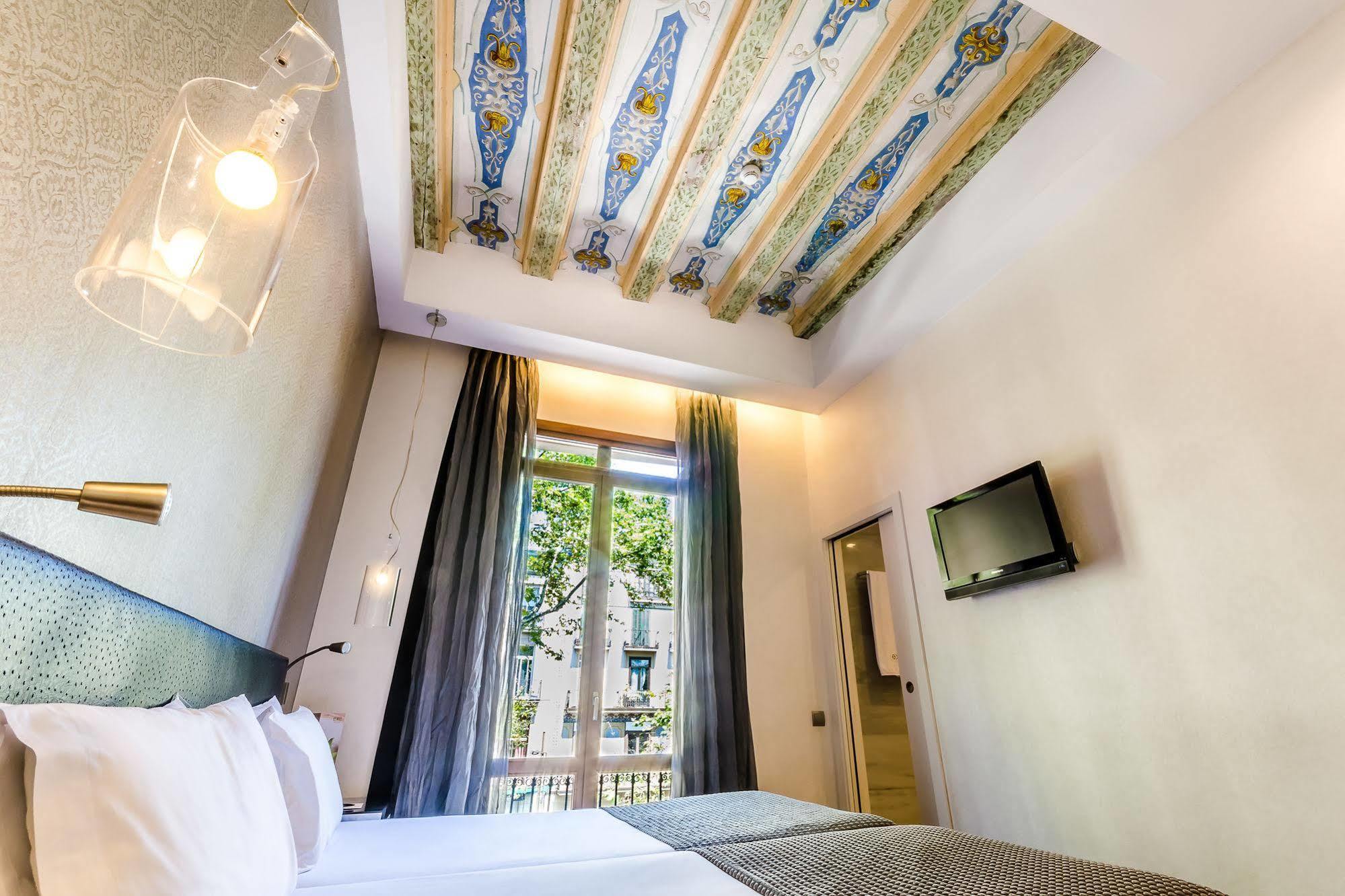 Hotel Exe Ramblas Boqueria 3*